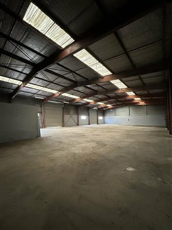 Local d'activités Location 84700 SORGUES