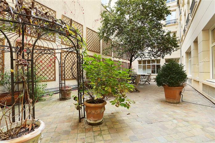Bureau Location 75008 PARIS 8 RUE CAMBACERES