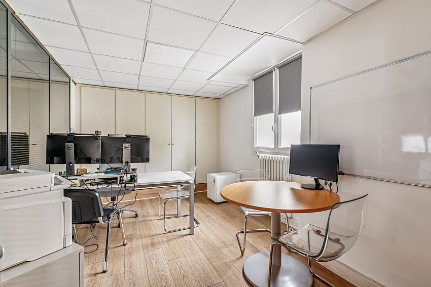 Bureau Location 75002 PARIS 45-47 RUE VIVIENNE