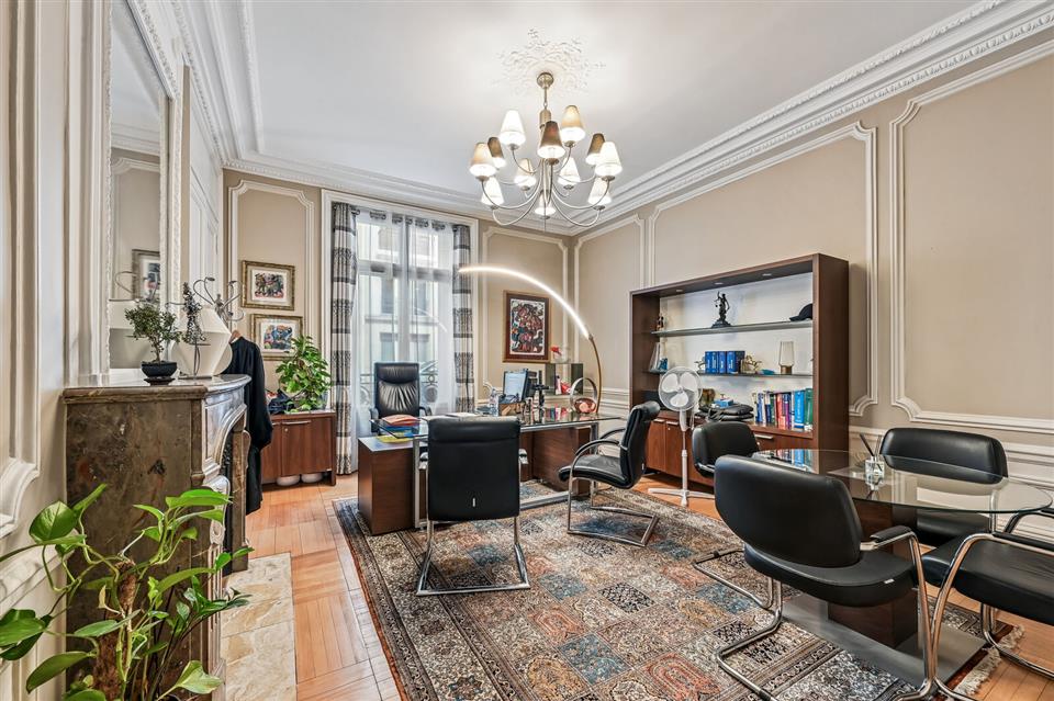 Bureau Location 75008 PARIS 43 AVENUE HOCHE