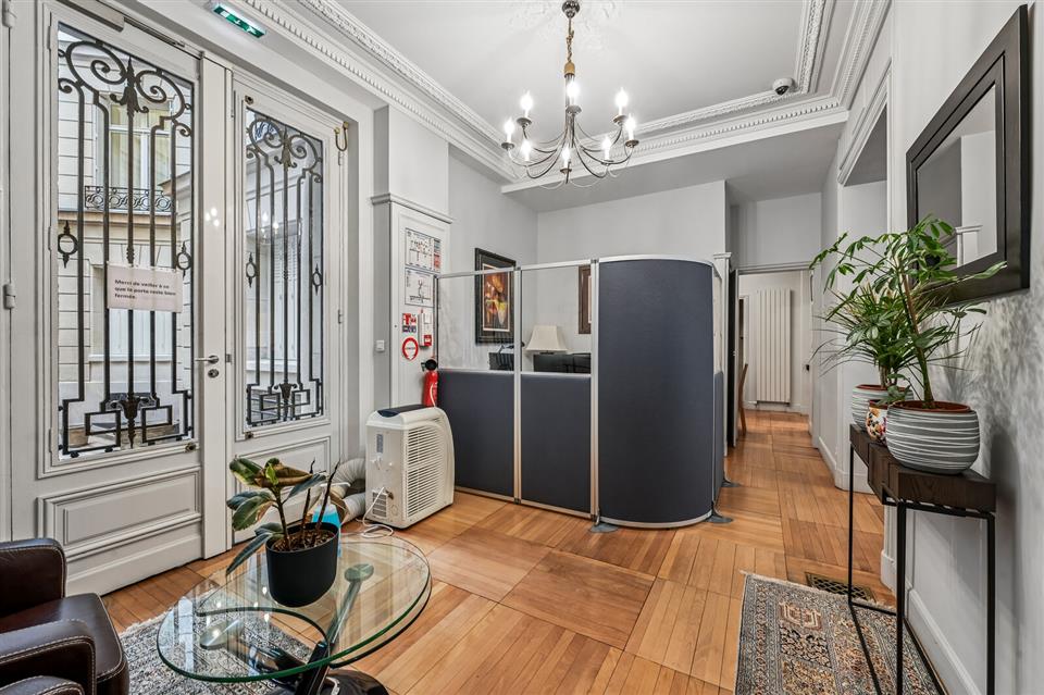 Bureau Location 75008 PARIS 43 AVENUE HOCHE