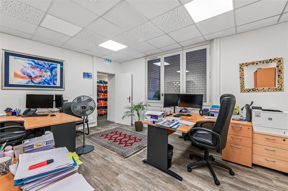 Bureau Location 75008 PARIS 43 AVENUE HOCHE