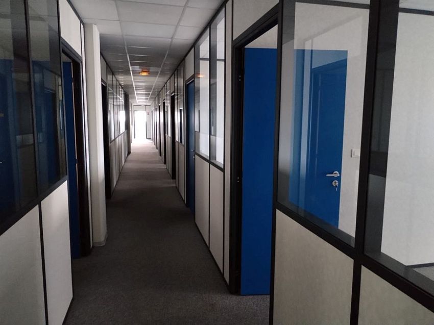 Bureau Location 13790 ROUSSET