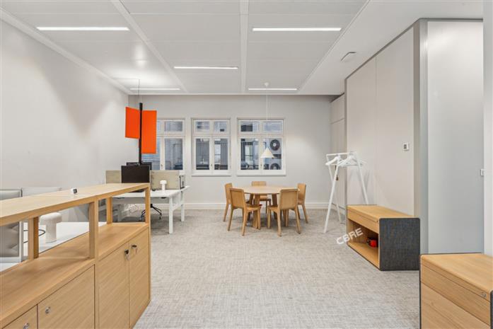 Bureau Location 75008 PARIS 43 AVENUE DE FRIEDLAND