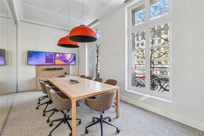 Bureau Location 75008 PARIS 43 AVENUE DE FRIEDLAND