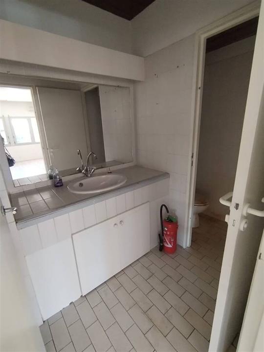 Bureau Location 13127 VITROLLES