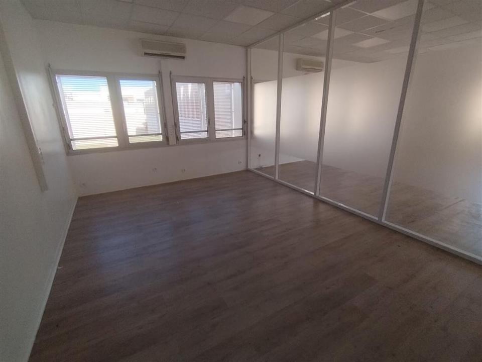 Bureau Location 13127 VITROLLES