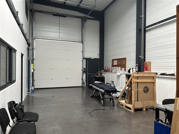 Local d'activités Location 69580 SATHONAY CAMP