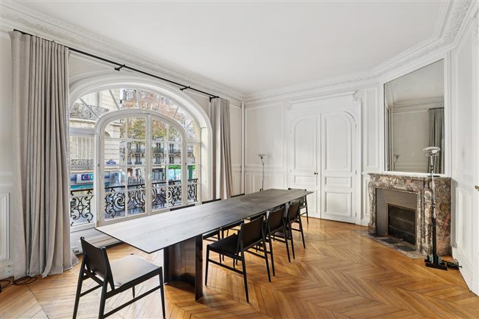 Bureau Location 75007 PARIS 16 RUE DUPONT DES LOGES