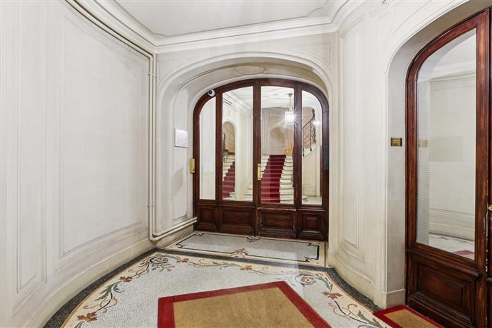 Bureau Location 75007 PARIS 16 RUE DUPONT DES LOGES