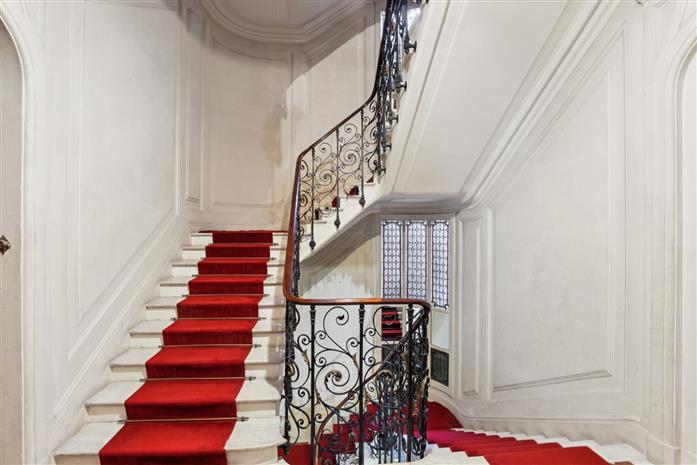 Bureau Location 75007 PARIS 16 RUE DUPONT DES LOGES