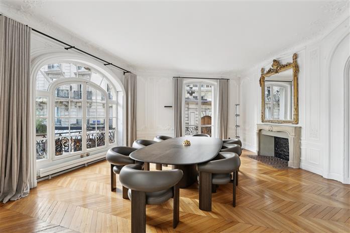 Bureau Location 75007 PARIS 16 RUE DUPONT DES LOGES