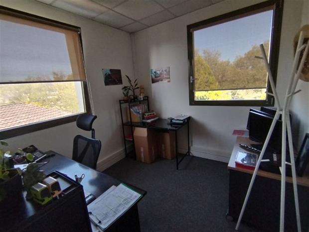 Bureau Location 13790 ROUSSET