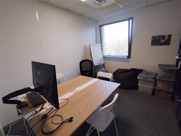 Bureau Location 13790 ROUSSET