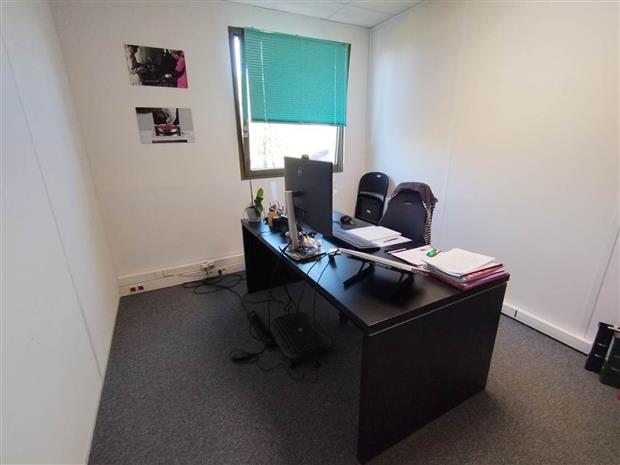 Bureau Location 13790 ROUSSET