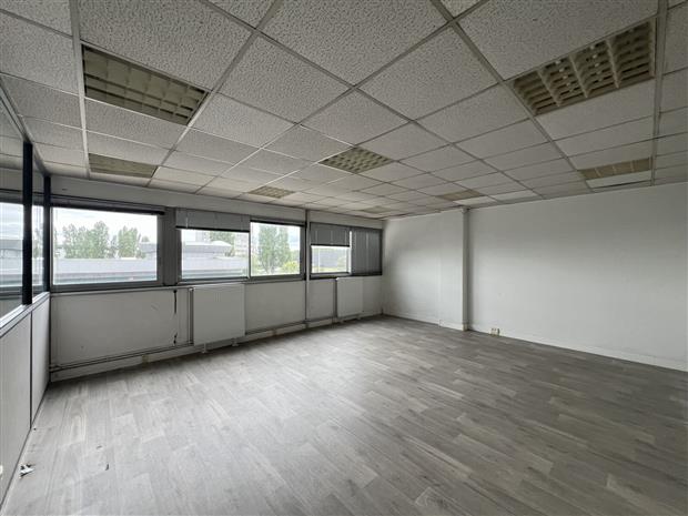 Entrepôt / Local d'activités Location 93600 AULNAY SOUS BOIS