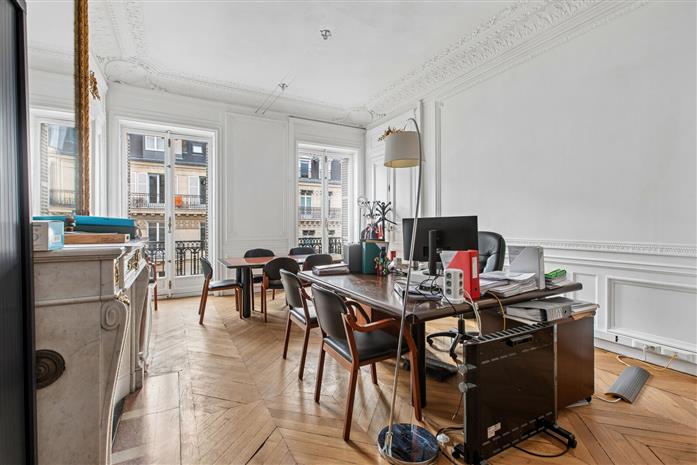 Bureau Location 75008 PARIS 55 RUE PIERRE CHARRON