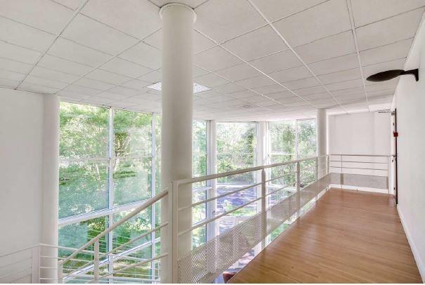 Local d'activités Location 91080 COURCOURONNES