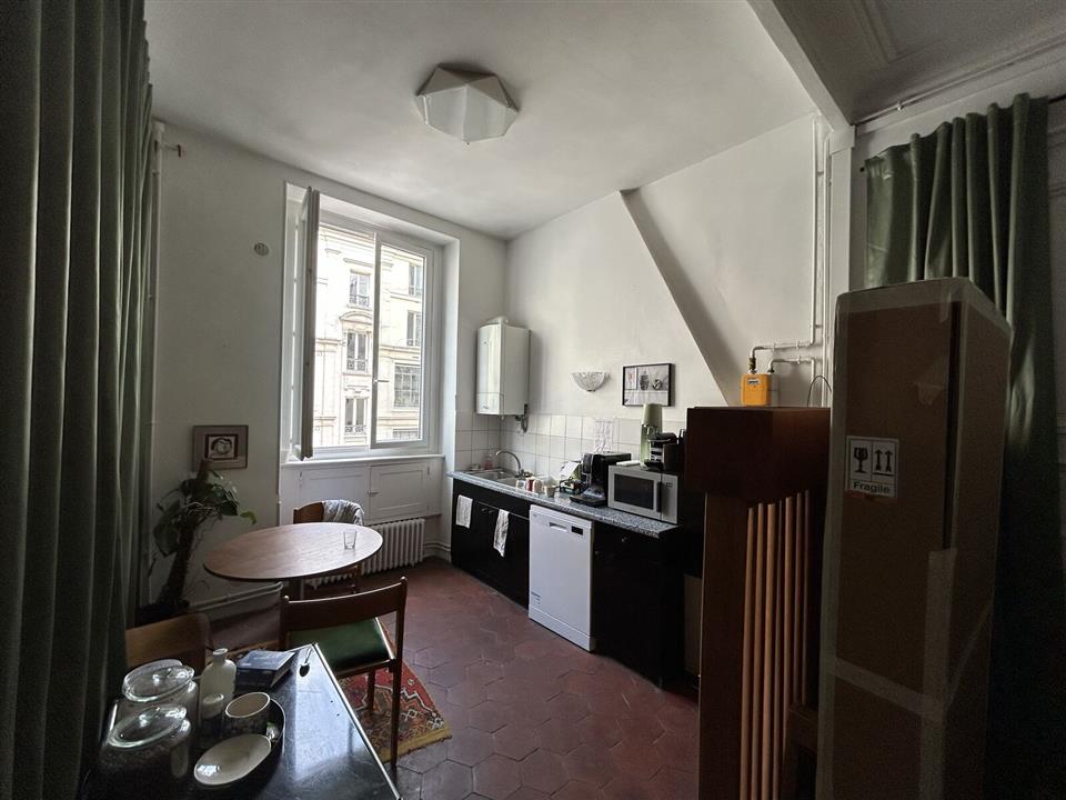 Bureau Location 75010 PARIS