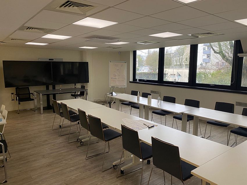 Bureau Location 77185 LOGNES