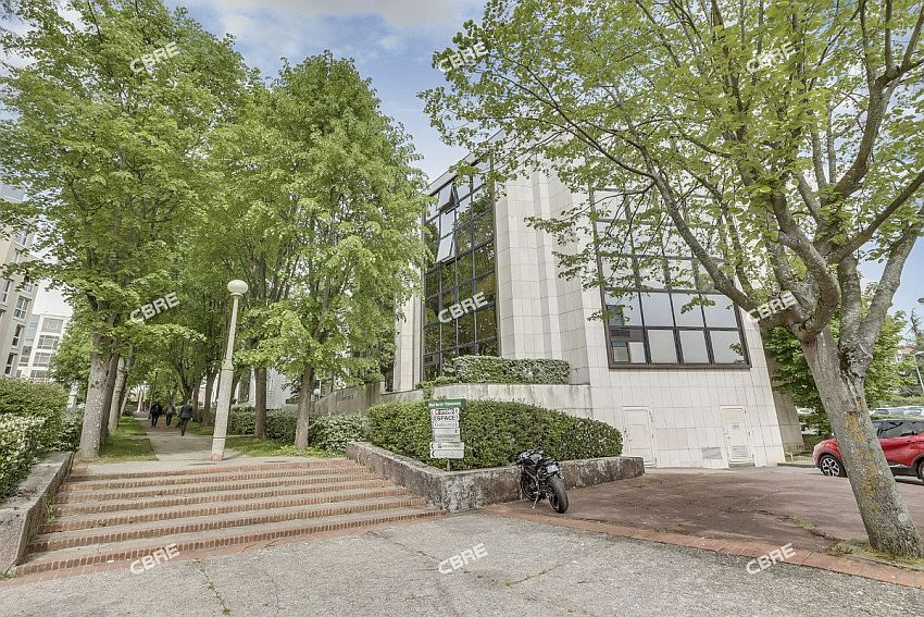 Bureau Location 77185 LOGNES