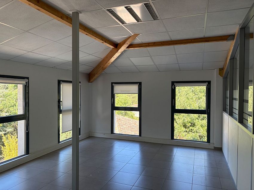 Bureau Vente 13100 LE THOLONET