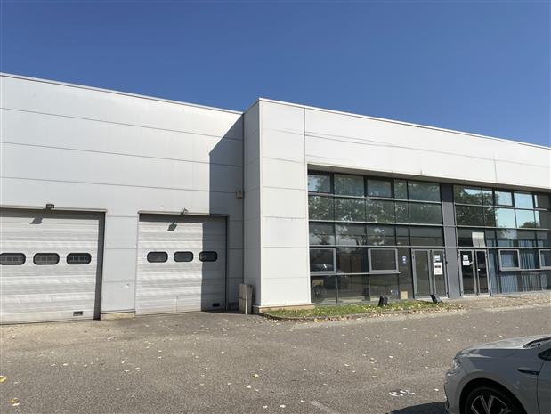 Local d'activités Location 69150 DECINES CHARPIEU