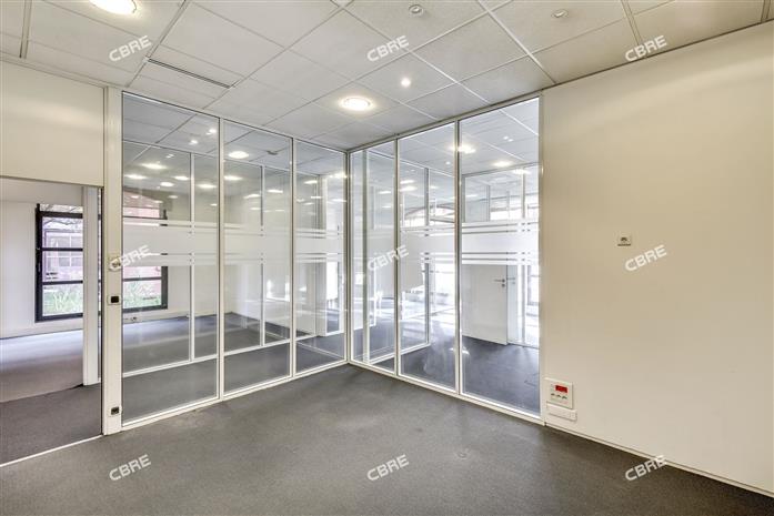 Bureau Location 92300 LEVALLOIS PERRET 141 RUE JULES GUESDE