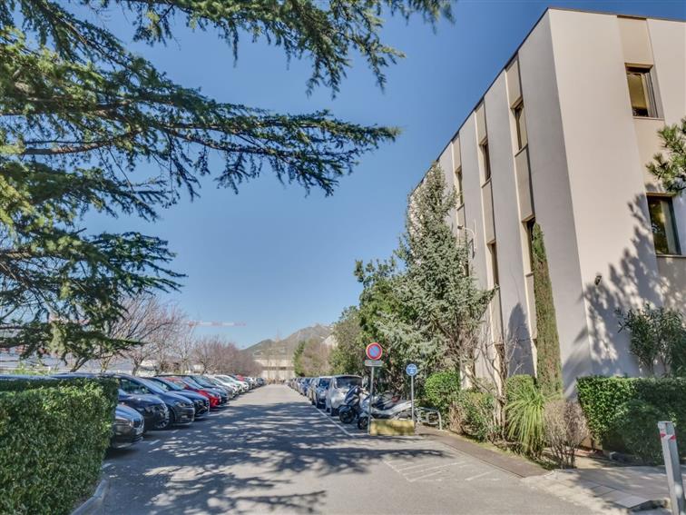 Local d'activités Location 13400 AUBAGNE