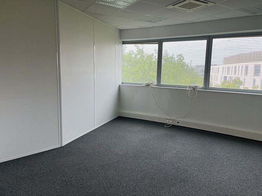 Bureau Location 44800 ST HERBLAIN 3 IMPASSE CHARLES TRENET