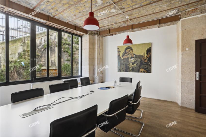 Bureau Location 75018 PARIS