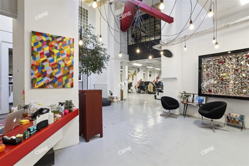 Bureau Location 75018 PARIS