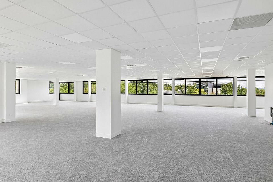 Bureau Location 69800 ST PRIEST 575-655 ALLEE DES PARCS