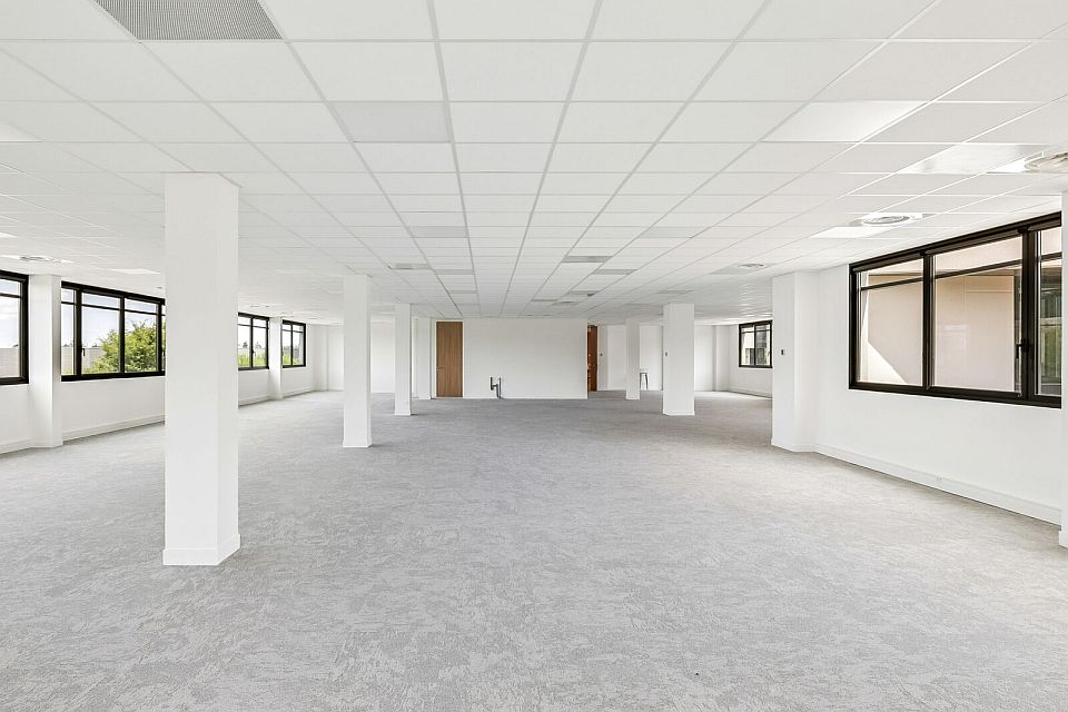 Bureau Location 69800 ST PRIEST 575-655 ALLEE DES PARCS