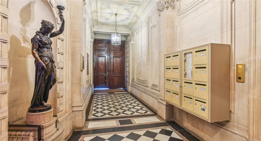 Bureau Location 75001 PARIS 14 AVENUE DE L'OPERA