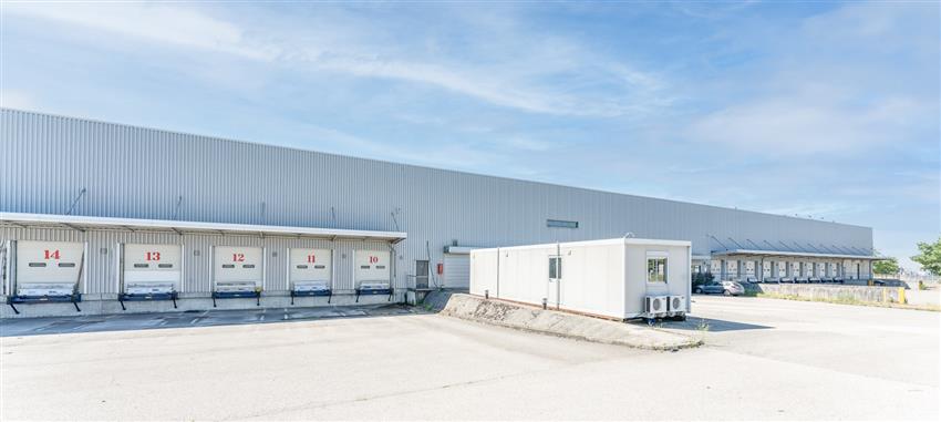 Entrepôt / Local d'activités Location 01360 BRESSOLLES