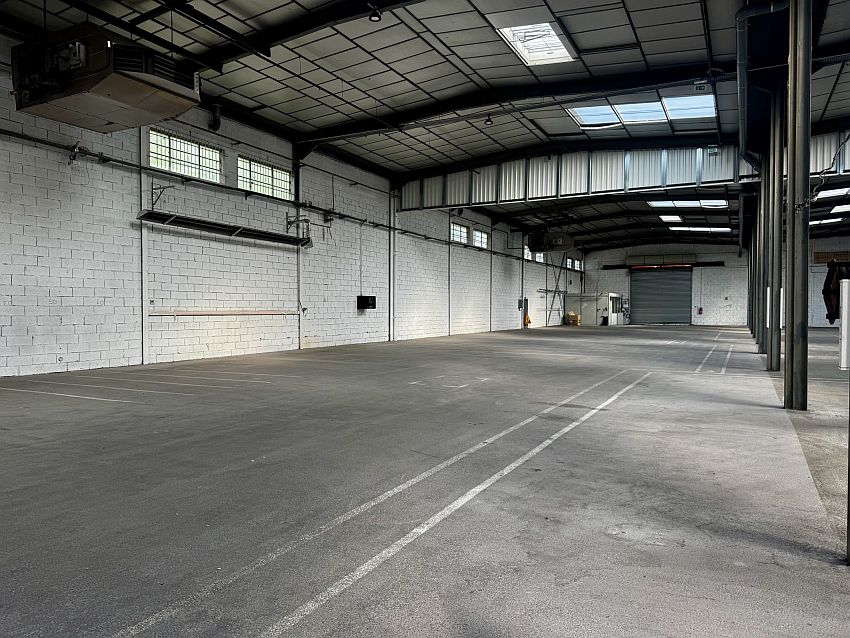 Local d'activités Location 69120 VAULX EN VELIN