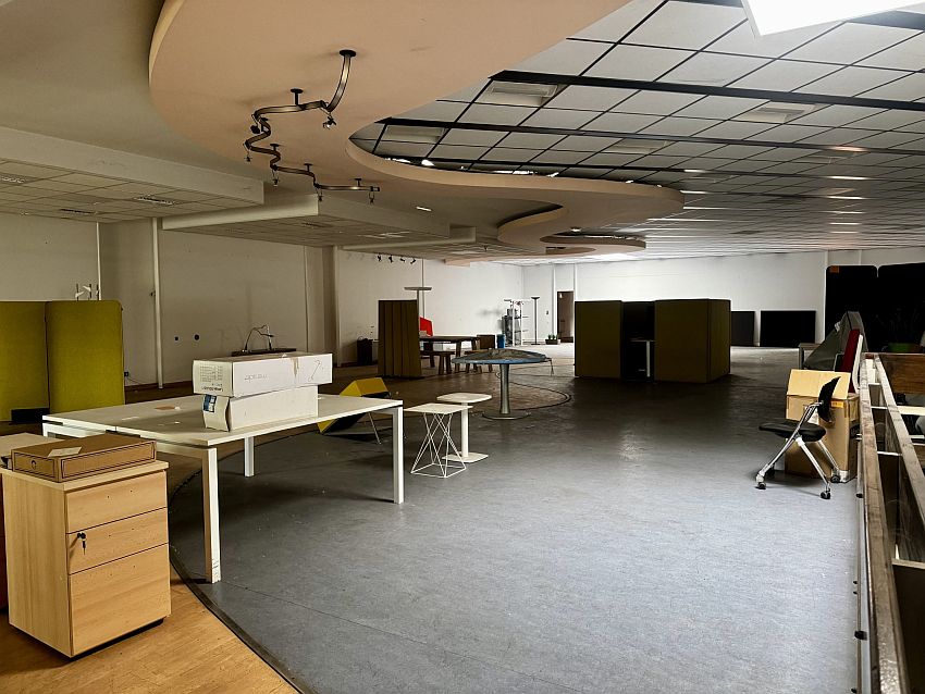 Local d'activités Location 69120 VAULX EN VELIN