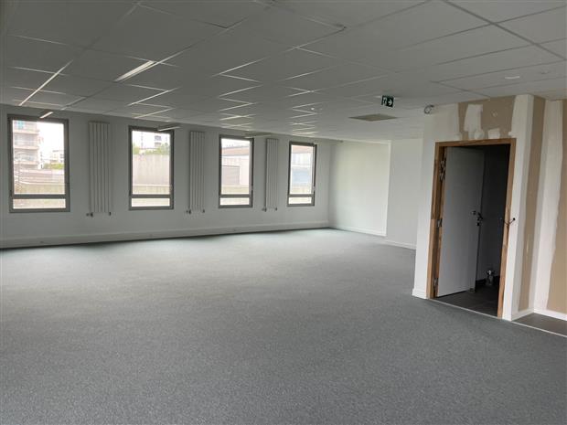 Bureau Location 44300 NANTES  RUE DES CARNAVALIERS