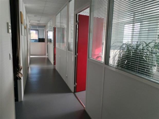 Bureau Location 13590 MEYREUIL