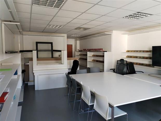 Bureau Location 13590 MEYREUIL
