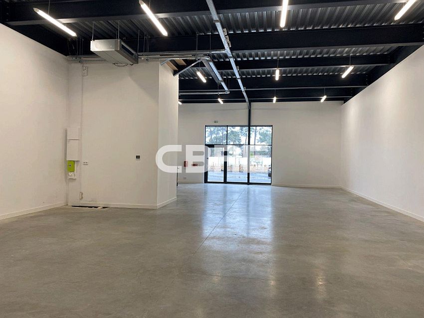 Local d'activités Location 33185 LE HAILLAN 3 RUE TOUSSAINT CATROS