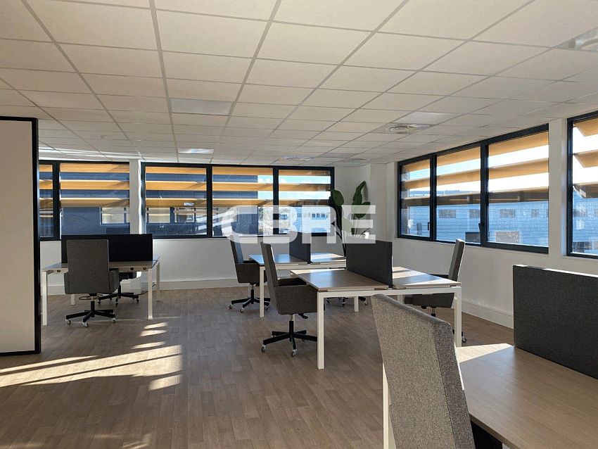 Entrepôt / Local d'activités Location 33185 LE HAILLAN 3 RUE TOUSSAINT CATROS