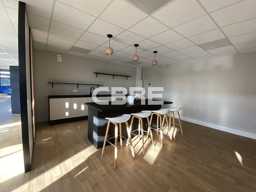 Entrepôt / Local d'activités Location 33185 LE HAILLAN 3 RUE TOUSSAINT CATROS