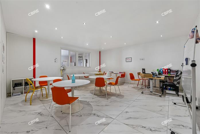 Local d'activités Location 78500 SARTROUVILLE