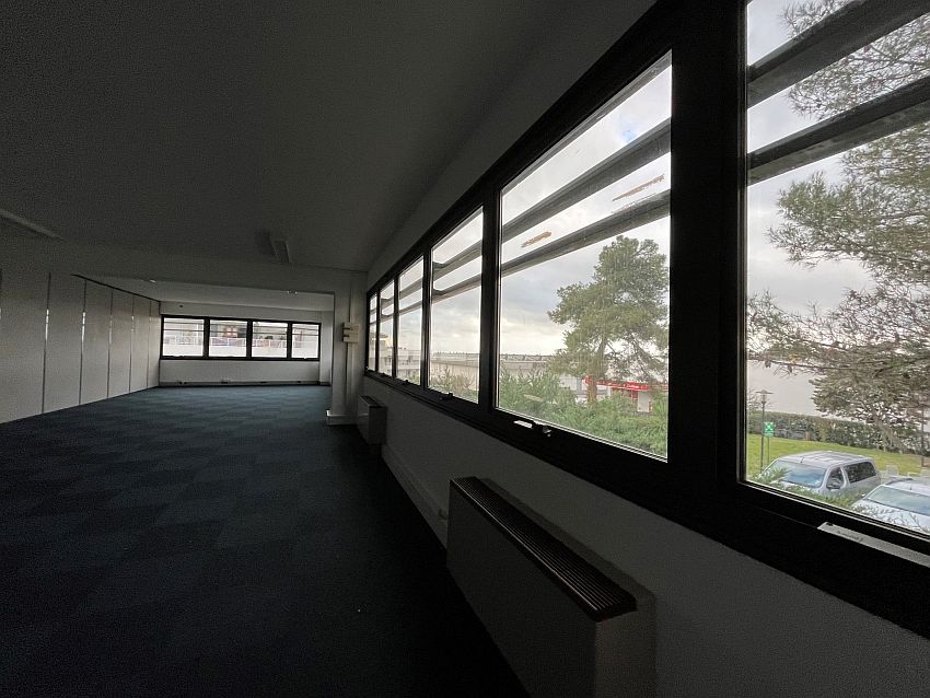 Bureau Location 06270 VILLENEUVE LOUBET