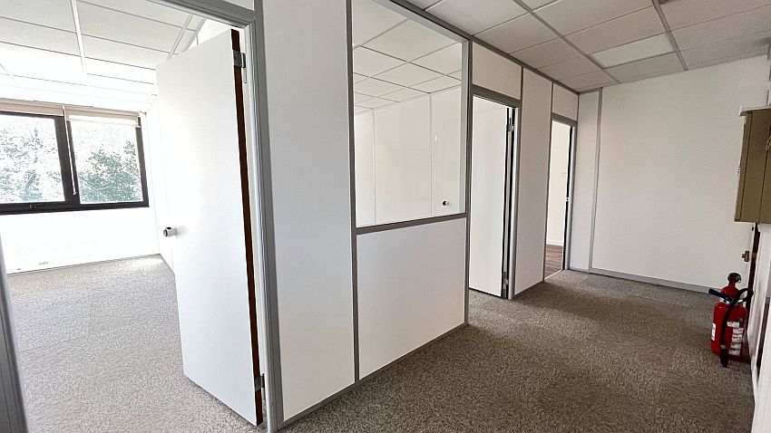 Bureau Location 06560 VALBONNE