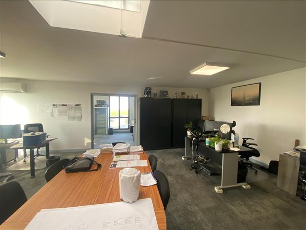 Local d'activités Location 91830 LE COUDRAY MONTCEAUX