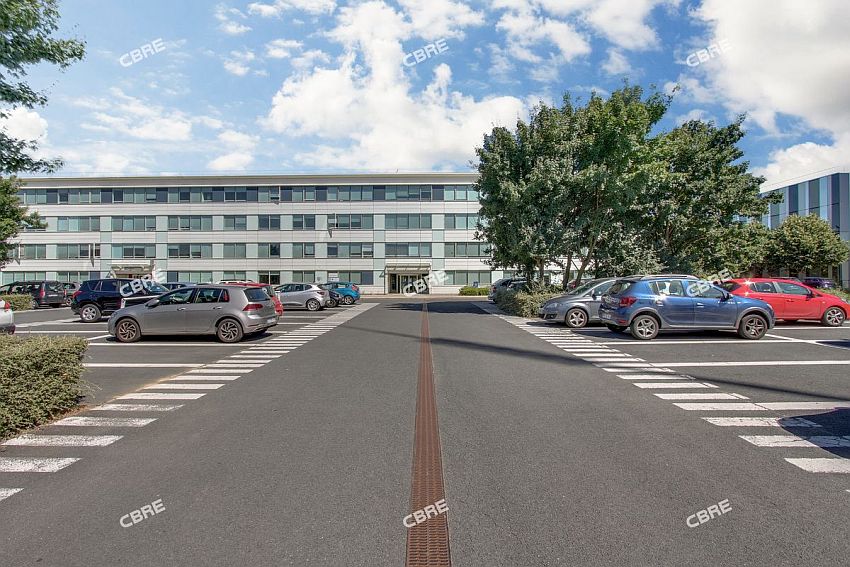 Bureau Location 77127 LIEUSAINT