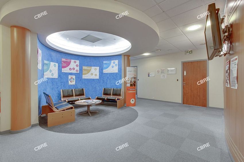 Bureau Location 77127 LIEUSAINT